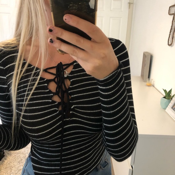 Project Tee Urban Outfitters Lace Up Black Long - Picture 2 of 6